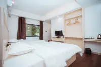 Lingyun Business Hotel