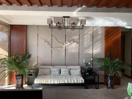 Harbin New Town Business Hotel Отели рядом с достопримечательностью «Former Residence of Xiao Hong»