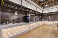 GYA Hotel (Haiyan Wuyue Plaza Guanhaiyuan Hotel) - Morgenmad