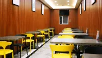 Shell Hotel (Xuzhou Kuang Danan 3rd Ring Road Subway Station) - موقف سيارات