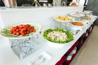 Everland Hotel - breakfast