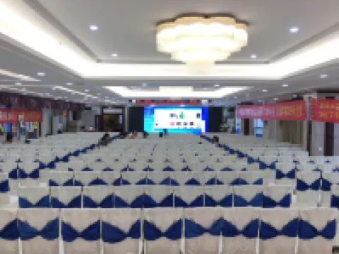 Liangpu Lijing Grand Hotel Hotels in Lipu