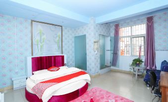 Kunming ruixin theme hotel