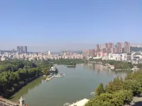 春天時尚酒店（郴州裕後街步步高新天地店） - 2星級