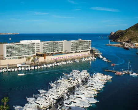 Breathless Cabo San Lucas Resort & Spa โรงแรมในลอสคาบอส