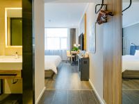 汉庭优佳酒店(延安百米大道店) - 高级大床房