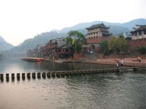 Yuejianglou River View Inn