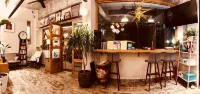 Langqing Residence Sky Garden Cat Café & Scenic View Inn (Yangshuo West Street Branch
