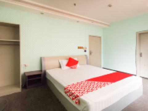 OYO巴中阿曼达主题宾馆 - 小单间