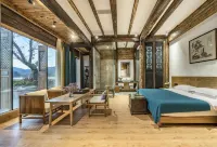 Houtang Holiday Manor - Historic Hotels