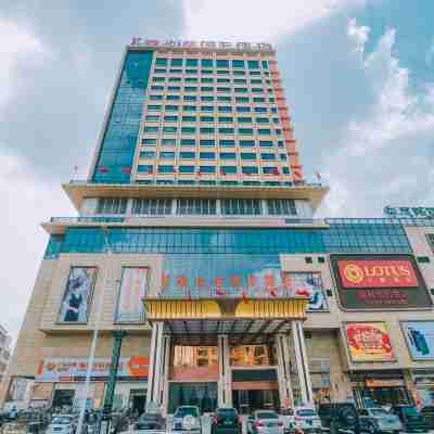 維也納國際酒店（廉江大道鑫源國際廣場店） Hotel Exterior