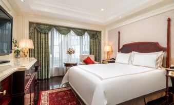 La Palazzo Hotel