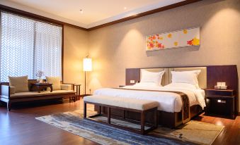 Maple Aroma Valley Hot Spring Resort Hotel