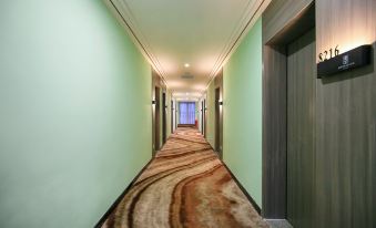 Mpression Hotel (East and West Lane, Two Rivers and Four Lakes, Guilin)