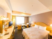 The Crown Palais New Hankyu Kochi فنادق في إينو