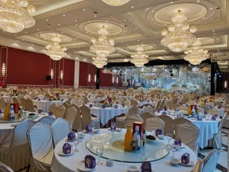 Yuhe Hotel Отели рядом с достопримечательностью «Dongfeng Weir-Qianfo Rock»