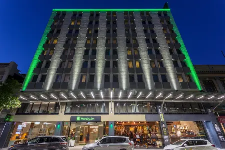 Holiday Inn Perth City Centre Отели рядом с достопримечательностью «Форрест Чейз»