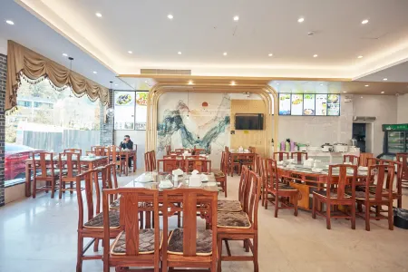 Qiyun Shanju Hostel Отели рядом с достопримечательностью «Lion Peak»