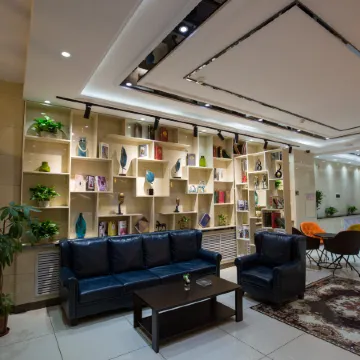 Harbin Wanjia Lights Business Hotel Отели рядом с достопримечательностью «Jintaizu Mausoleum»