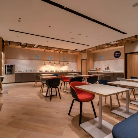 Holiday Inn Express CHIAYI by IHG Отели рядом с достопримечательностью «Chiayi Cultural And Creative Industries Park»
