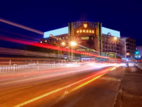 Four Seasons Fashion Hotel (Yongkang South Railway Station Xijinqiao Pedestrian Street) Hotels in Yongkang