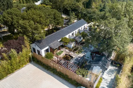 Floral Hotel · Plum Garden Mount Tai hotel Отели рядом с достопримечательностью «Shandong Science and Technology University East Campus»