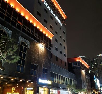 수성못 인근 아리아나호텔 뷰