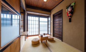 <Kyoto Machiya Kouhaku> Tanbaguchi