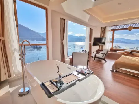 Liaoliaozu Waterfront Inn