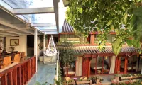 Zhuolu Guesthouse - 2-Star
