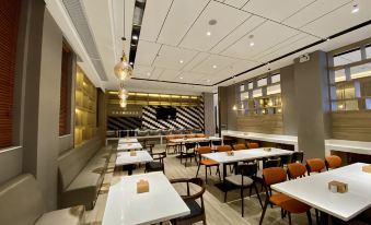Countryside Yaqing Hotel (Shantou High-speed Railway Station Xinjin Food Plaza)