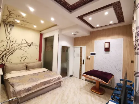 Typhoon Shelter Theme Hotel Отели в г. Нехэ