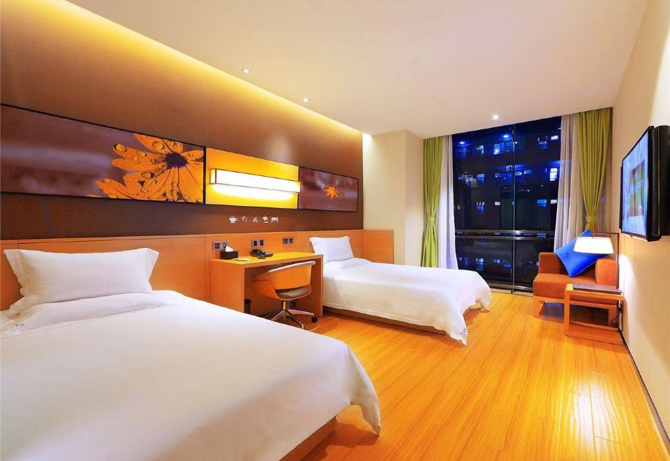IU Hotel(Taizhou Wanda Plaza) - Housity