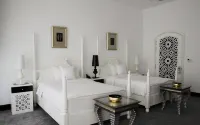 Chloe Gallery Các khách sạn ở TP. Hồ Chí Minh