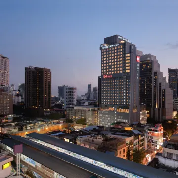 Ibis Bangkok Sukhumvit 24 Отели рядом с достопримечательностью «Тхонг Лор»