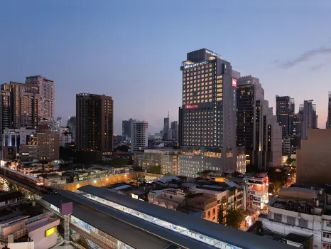 Ibis Bangkok Sukhumvit 24 Hotels near EmQuartier Shopping Mall