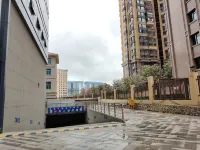 ハンプトンbyヒルトンホテル 南寧東駅 - 駐車場