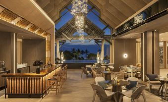 Le Meridien Khao Lak Resort & Spa