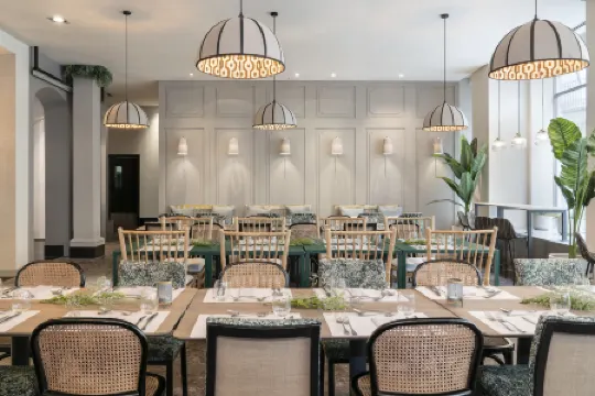 Vincci Palace Hotel Отели в г. Валенсия