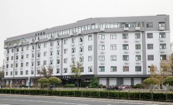 JI Hotel (Tianjin Cultural Center TuCheng Metro Station)
