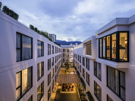 Novotel Chiangmai Nimman Journeyhub Отели рядом с достопримечательностью «One Plus Condo CMU»