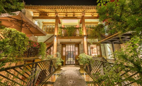 Leo's Inn - Housity