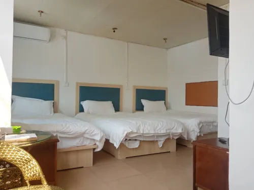 Shixing Chengdong Hotel