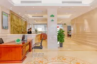 Vienna Hotel (Hezhou Lingfeng Square)