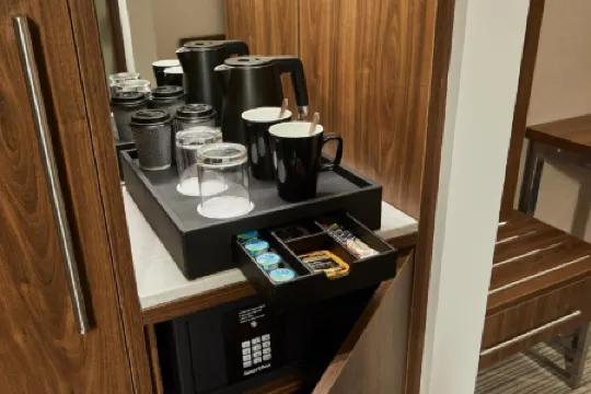 Courtyard Oxford City Centre Отели рядом с достопримечательностью «Оксфорд университет»