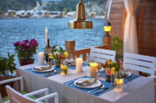 九如山紅顏容木桶酒店