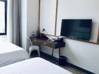 景澜LOFT精品酒店(海南大学店) - 冲浪双床房