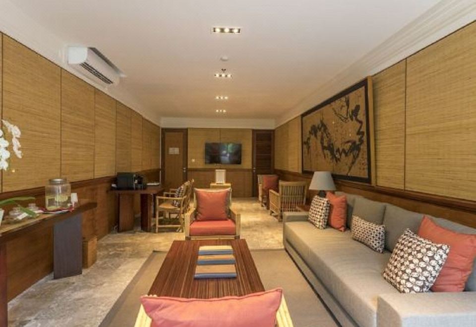 3. 알라야 리조트 ..