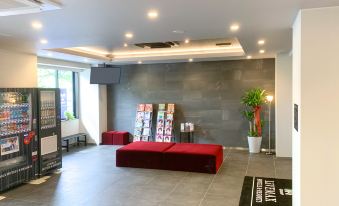 1. Hotel Li..