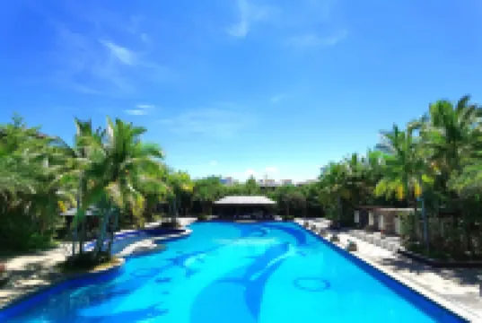 Jisen Hot Spring Hotel Hotels near Xinglong Tropical Garden